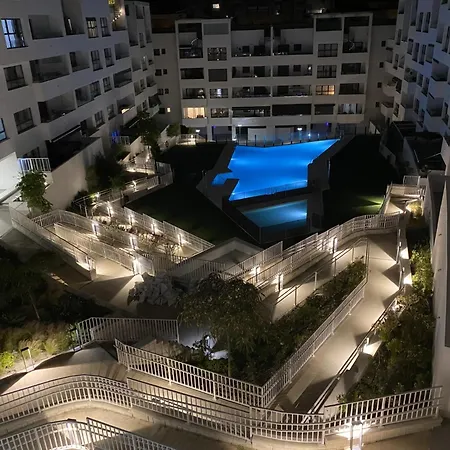 Lejlighed 2 Bed Flat - Sleeps 4 - Pool - Parking - Wifi