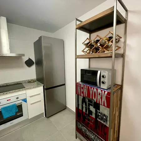 2 Bed Flat - Sleeps 4 - Pool - Parking - Wifi Estepona